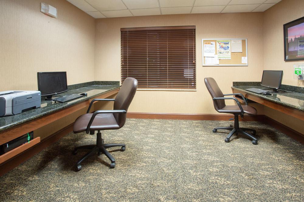 Holiday Inn Express & Suites Pueblo By Ihg Kültér fotó