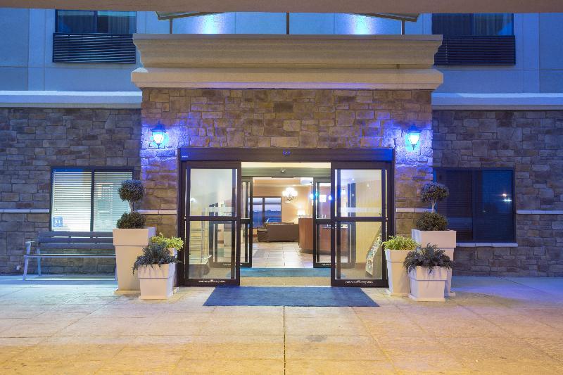 Holiday Inn Express & Suites Pueblo By Ihg Kültér fotó