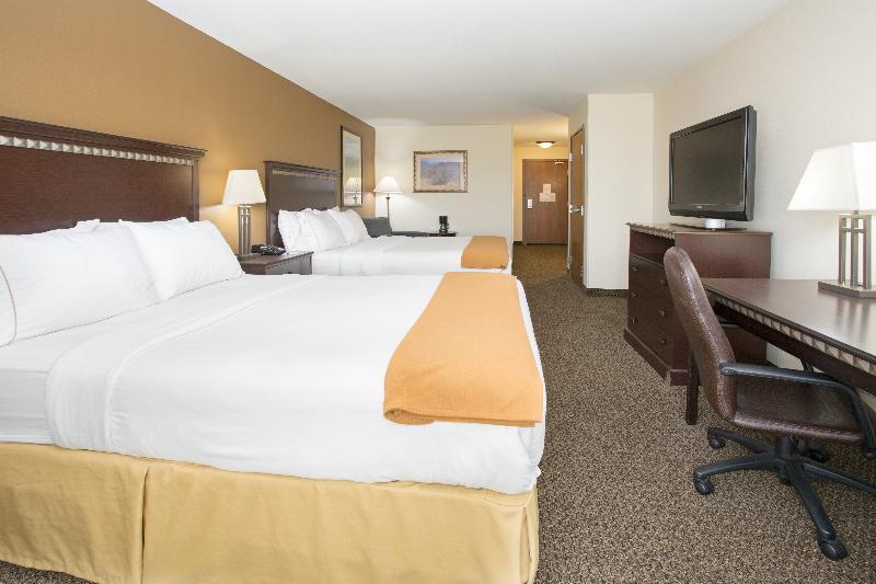 Holiday Inn Express & Suites Pueblo By Ihg Kültér fotó